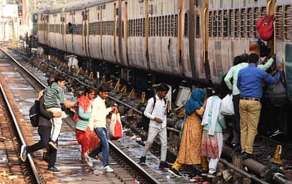 UP: Last bath of Maha Kumbh tomorrow, roadways buses evacuated from Lucknow; There was a fight for seats in tr