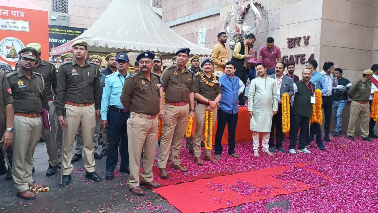 Mahashivratri 2025 Police security surveillance and traffic management of Shiva temples in Varanasi