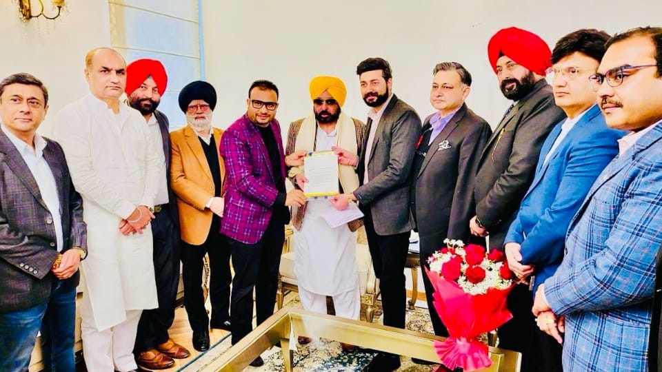 Delegation of industrialists met cm Bhagwant Mann to get Shambhu border opened
