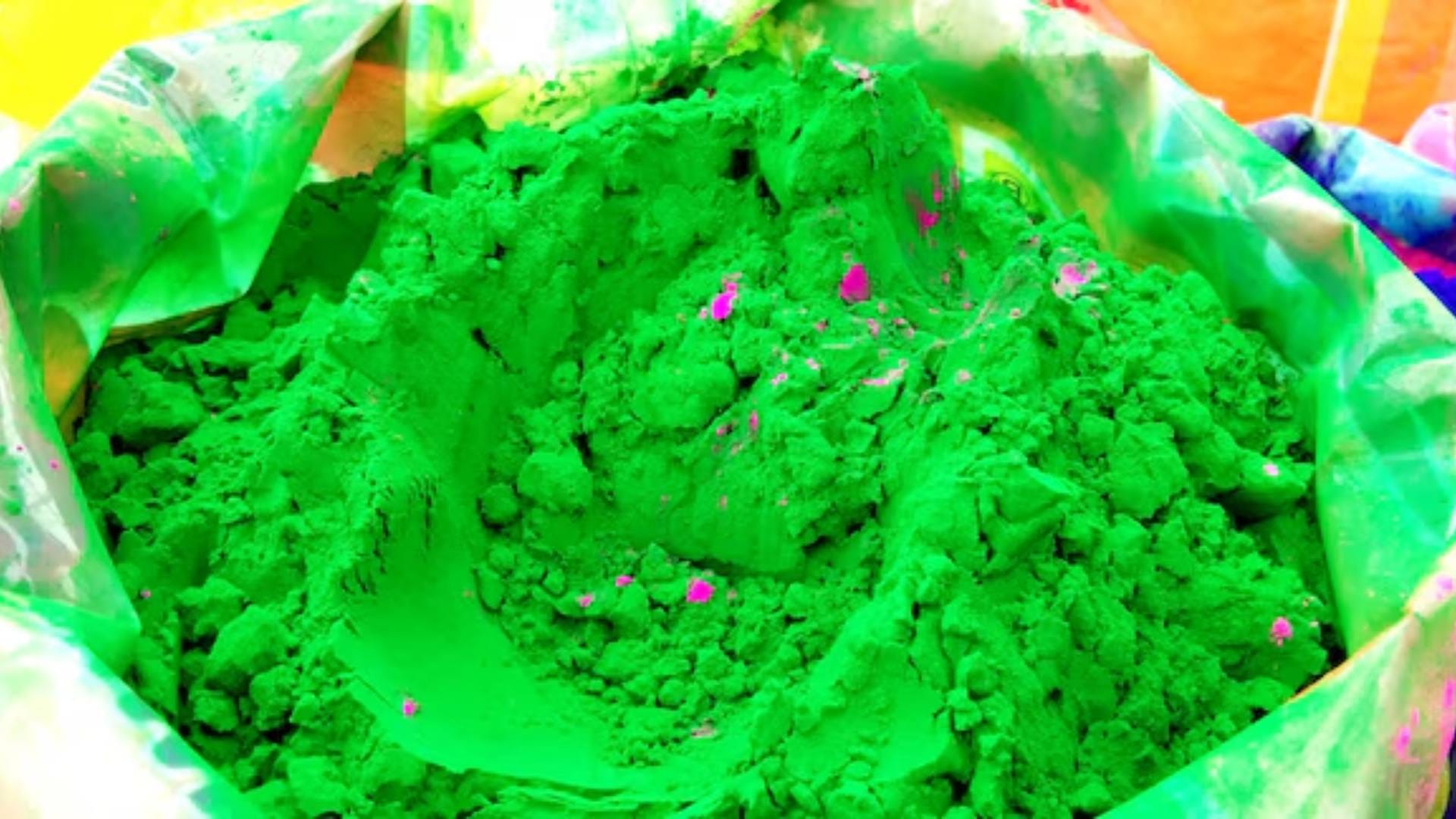Holi Special Celebrate this festival with herbal color this year make it at home with easy methods disprj