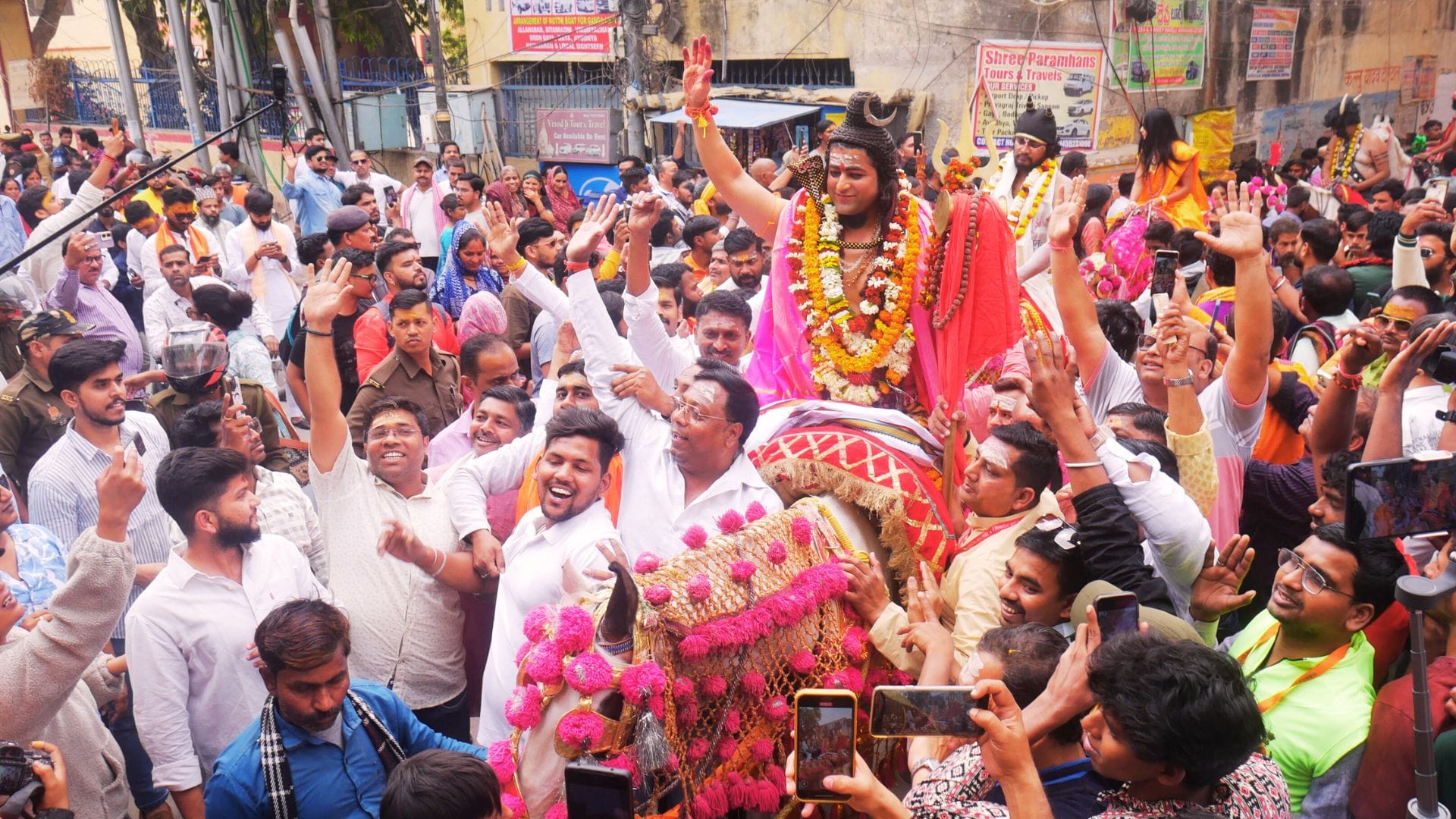Mahashivratri Naga sadhus in procession of seven akhadas offered virtue of Maha Kumbh Baba vishwanath
