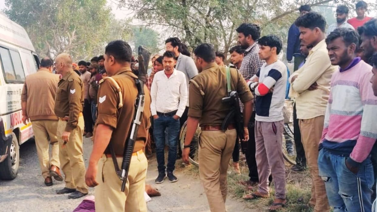 road accident in azamgarh young mad died driver escaped