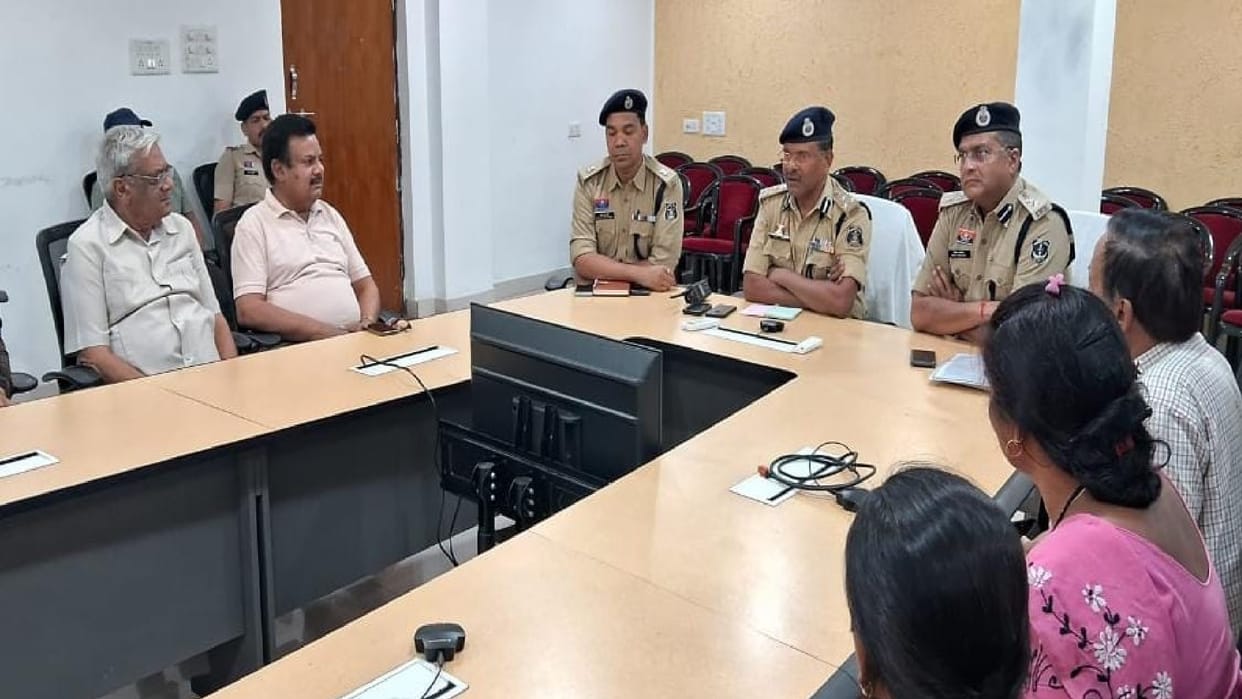 Peace committee meeting held with Christian community in Civil Line Raipur