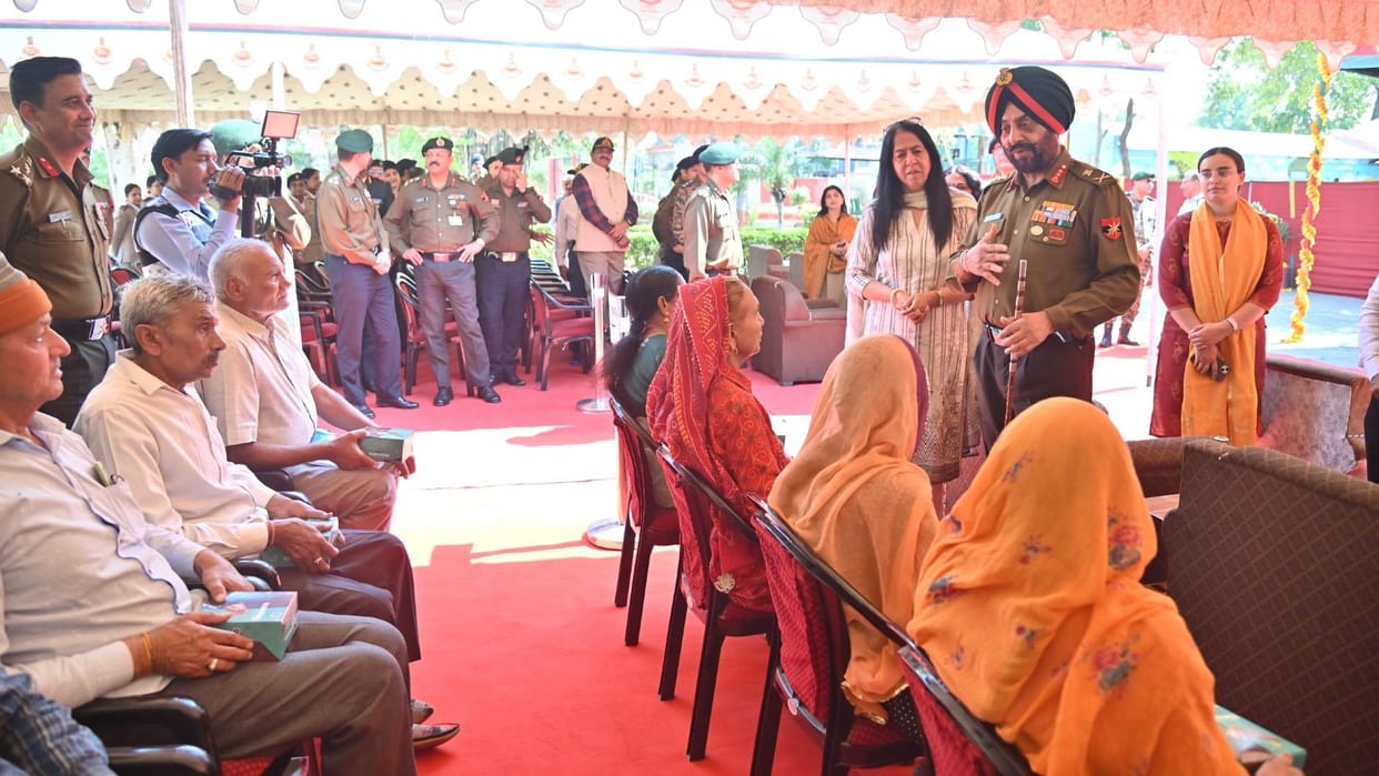 Commendable initiative Jaipur Sapta Shakti Command organized special camp for eyes people to get benefit