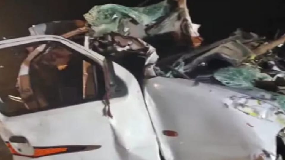 Car collided with truck, two people died and six injured in the accident in Baragaon, Jhansi