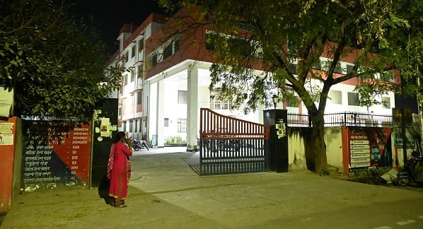 Kanpur: सड़क पर शराब पीने से रोकने पर दरोगा को पीटा, एक गिरफ्तार, साथी भाग निकला