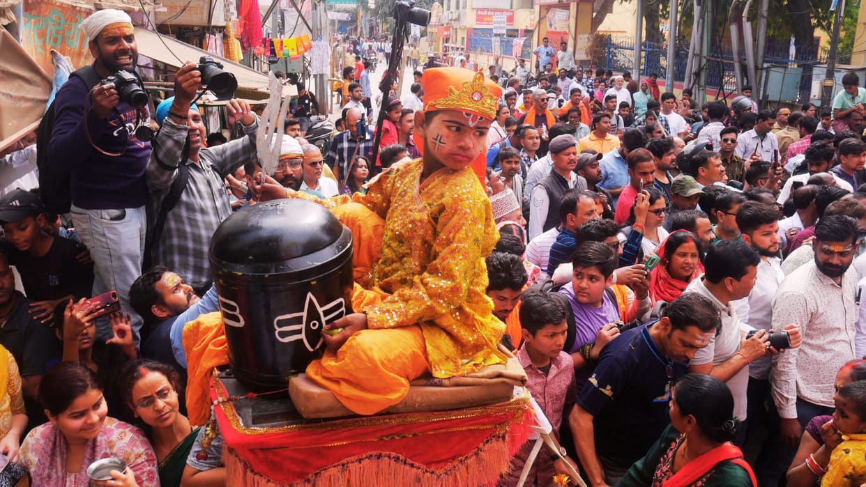 Mahashivratri Naga sadhus in procession of seven akhadas offered virtue of Maha Kumbh Baba vishwanath