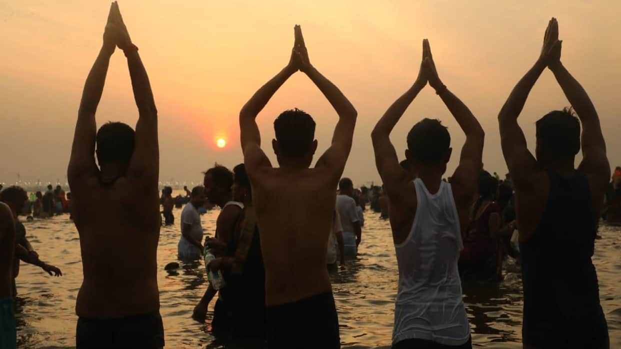 Maha Kumbh connected youth to Sanatan search for Vedas and Puranas increased 300 times on social media