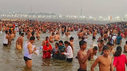 Mahakumbh 2025 Mahashivratri Snan Kumbh Mela Maha Shivratri Snan Photos Prayagraj News in Hindi