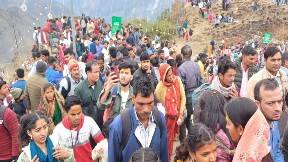 Crowd of devotees gathered in Chhota Kailash on Mahashivratri
