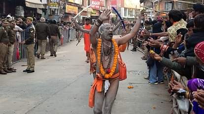 Mahashivratri 2025 naga sadhu procession taken out under leadership of Mahamandaleshwar of Akharas In Kashi