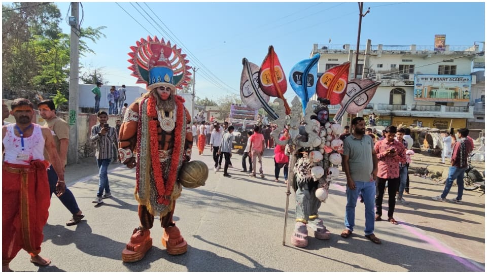 crowd gathered to ride Baba Mahakal On Mahashivratri in Kekri News In Hindi