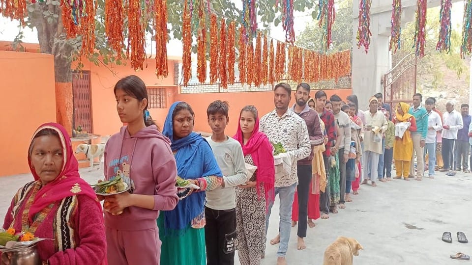Mahashivratri: Shivoham... Shivoham echoed in Moradabad division, queues in temples for Jalabhishek