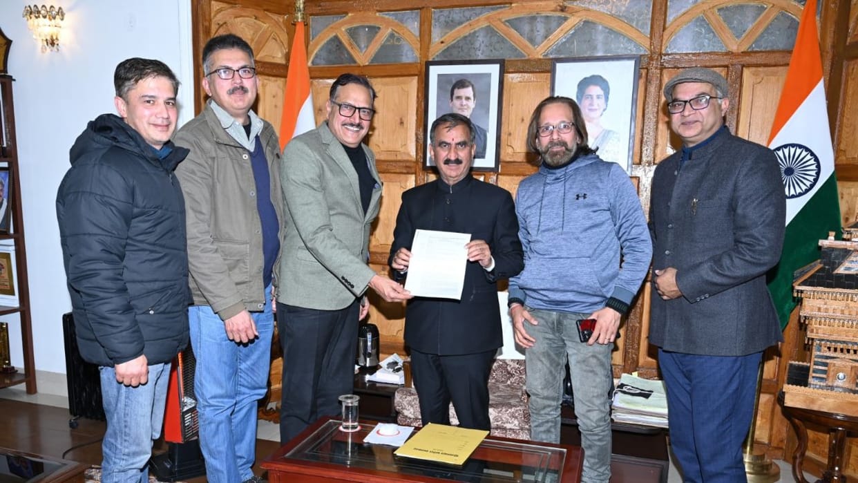 Himachal News CM Sukhvinder Singh Sukhu said Medical colleges will not have state cadre for now