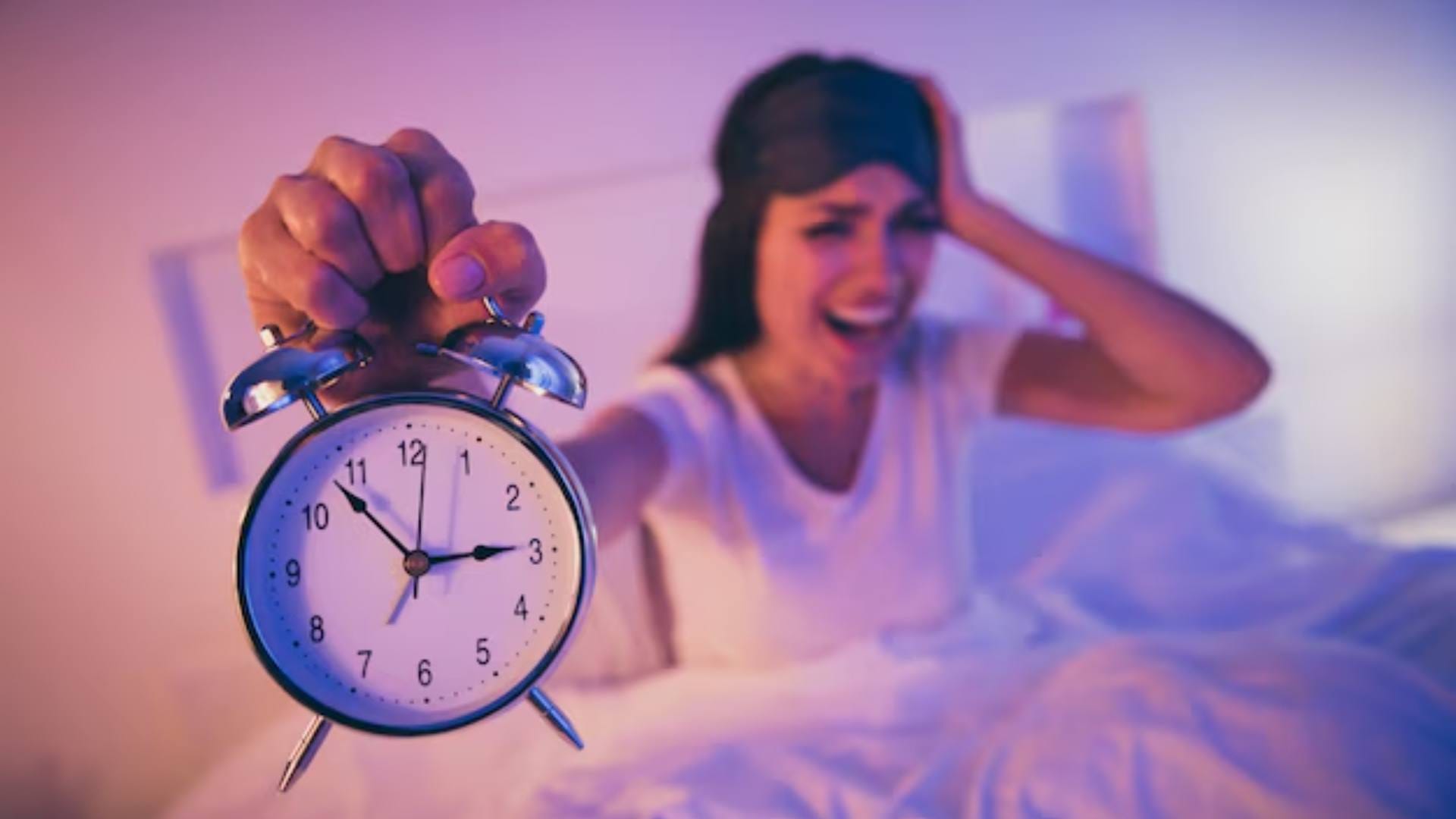 If you feel lazy in getting up early in the morning dont feel like leaving the bed then follow these tips now