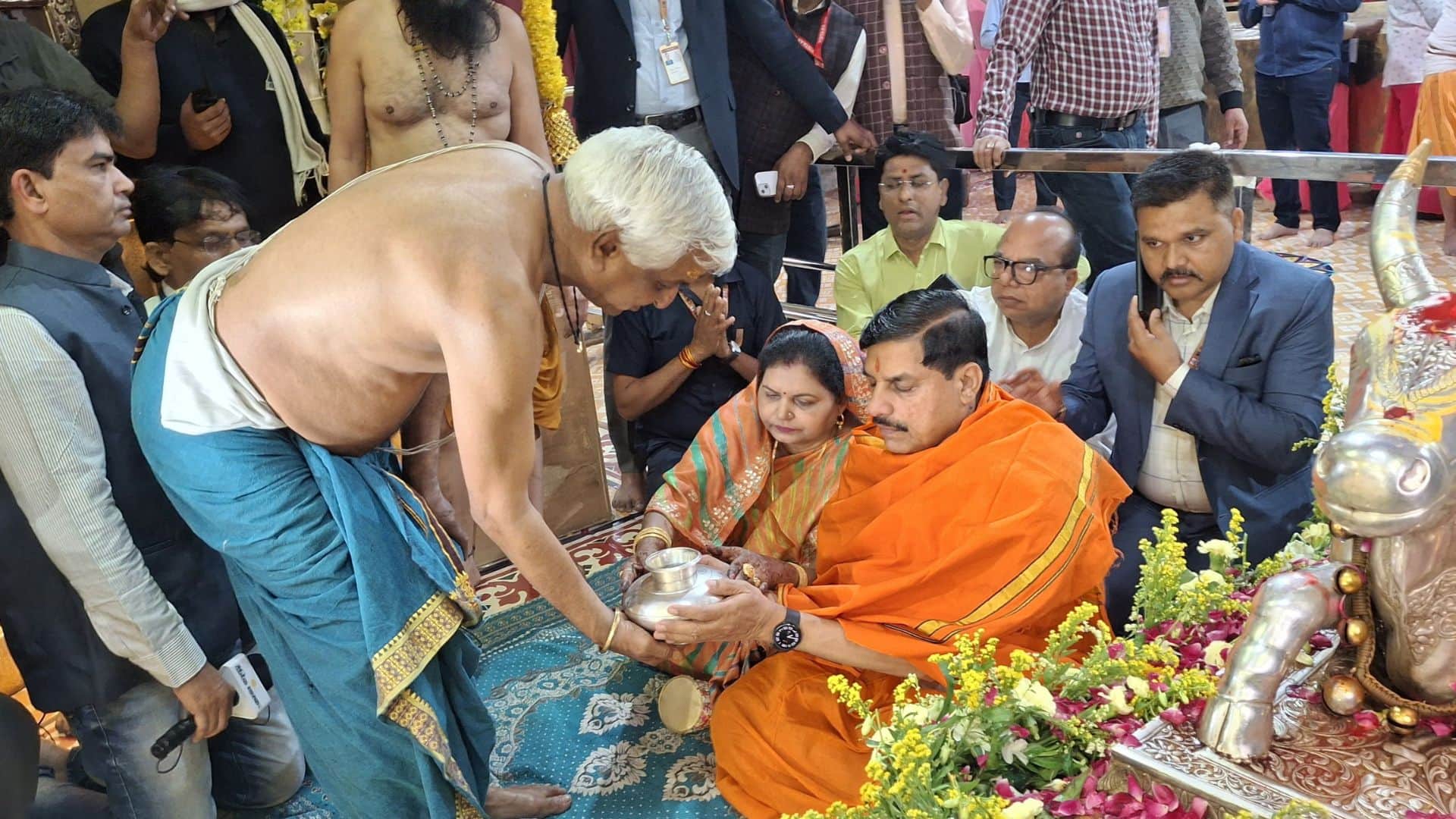 CM Mohan Yadav reached the door of Mahakal on Mahashivratri