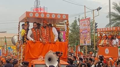 सोनीपत मेयर उपचुनाव: CM नायब सैनी ने किया रोड शो, शहर में चुनावी माहौल हुआ गरम; चखा गोहाना की जलेबी का स्वाद Sonipat Mayor by-election: Chief Minister Naib Singh Saini did a road show, election atmosphere became heated