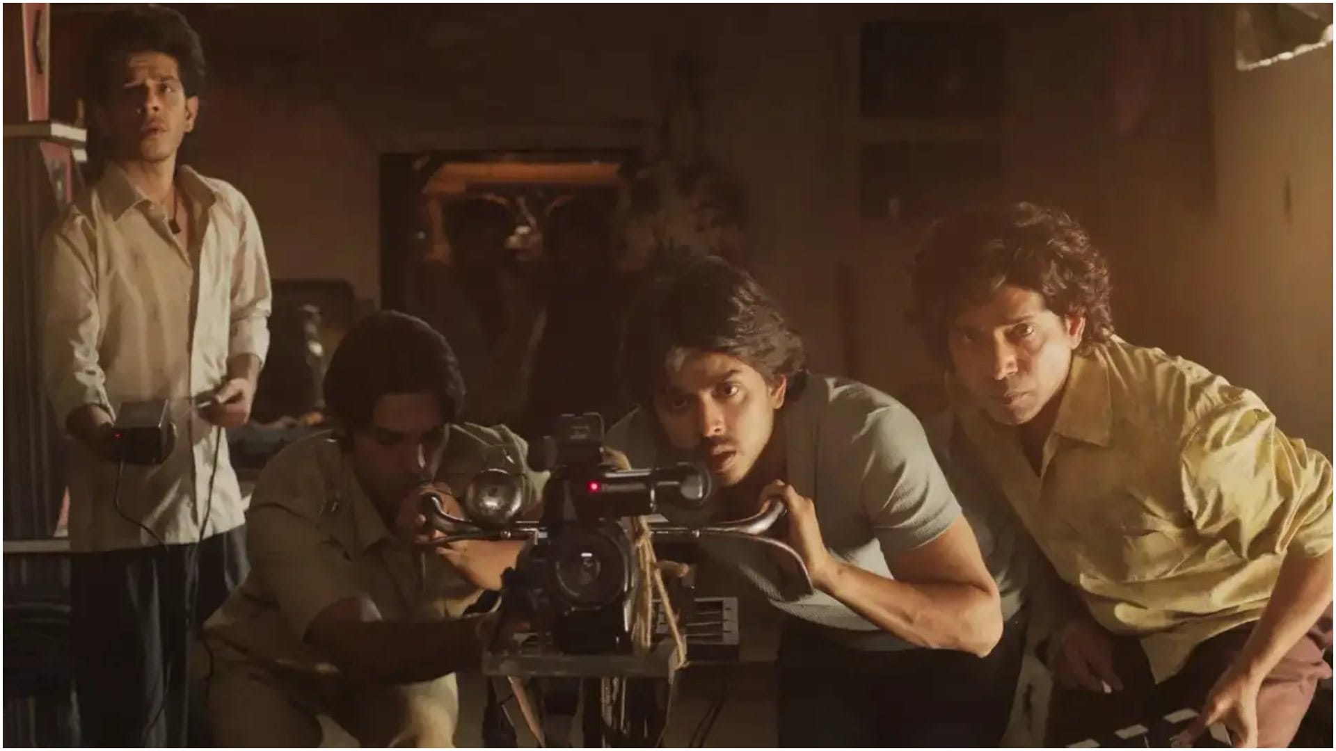 Superboys Of Malegaon to The Dirty Picture srk Fan Om Shanti Om interesting inside stories of famous Movies