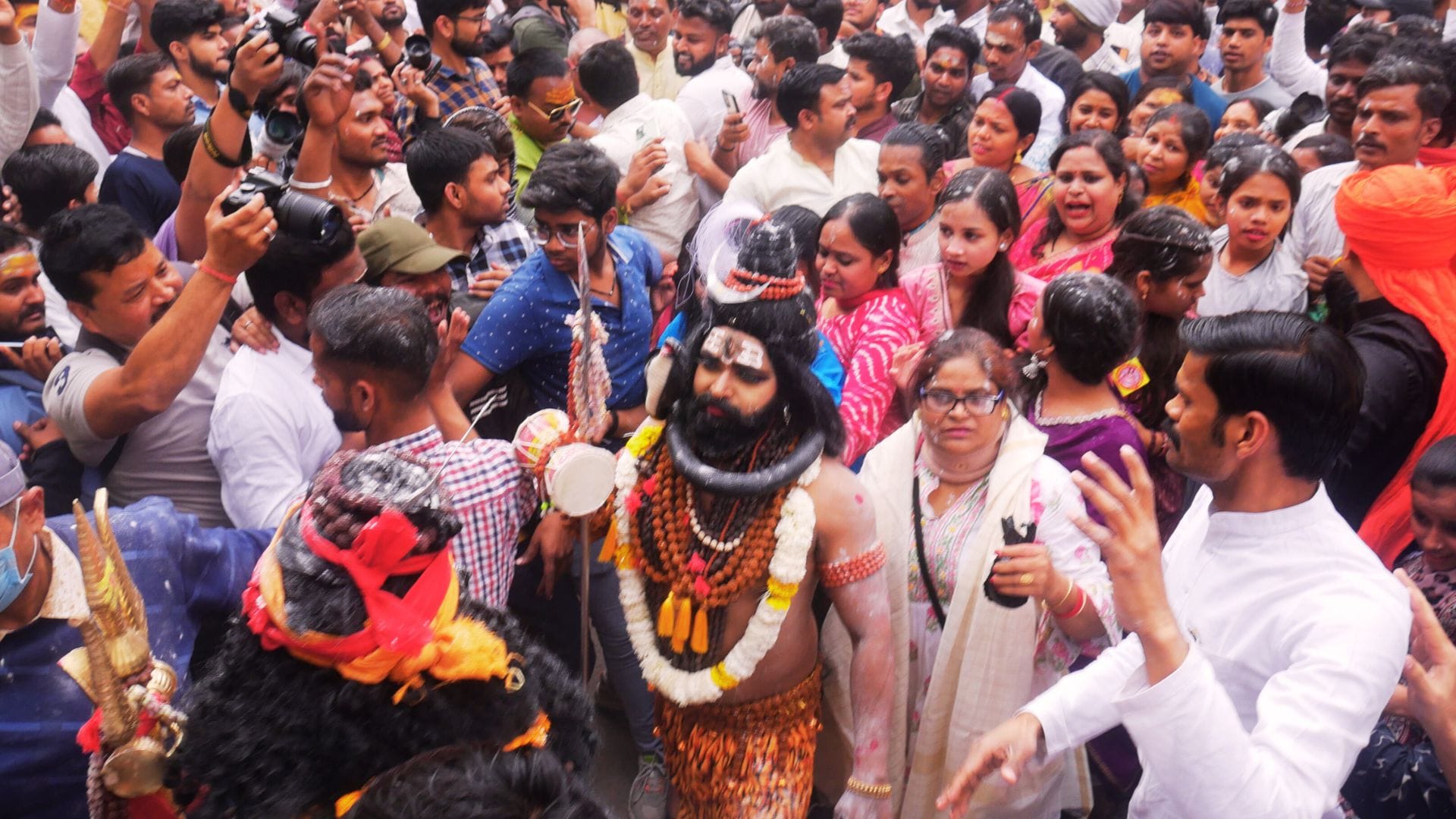 Mahashivratri Naga sadhus in procession of seven akhadas offered virtue of Maha Kumbh Baba vishwanath
