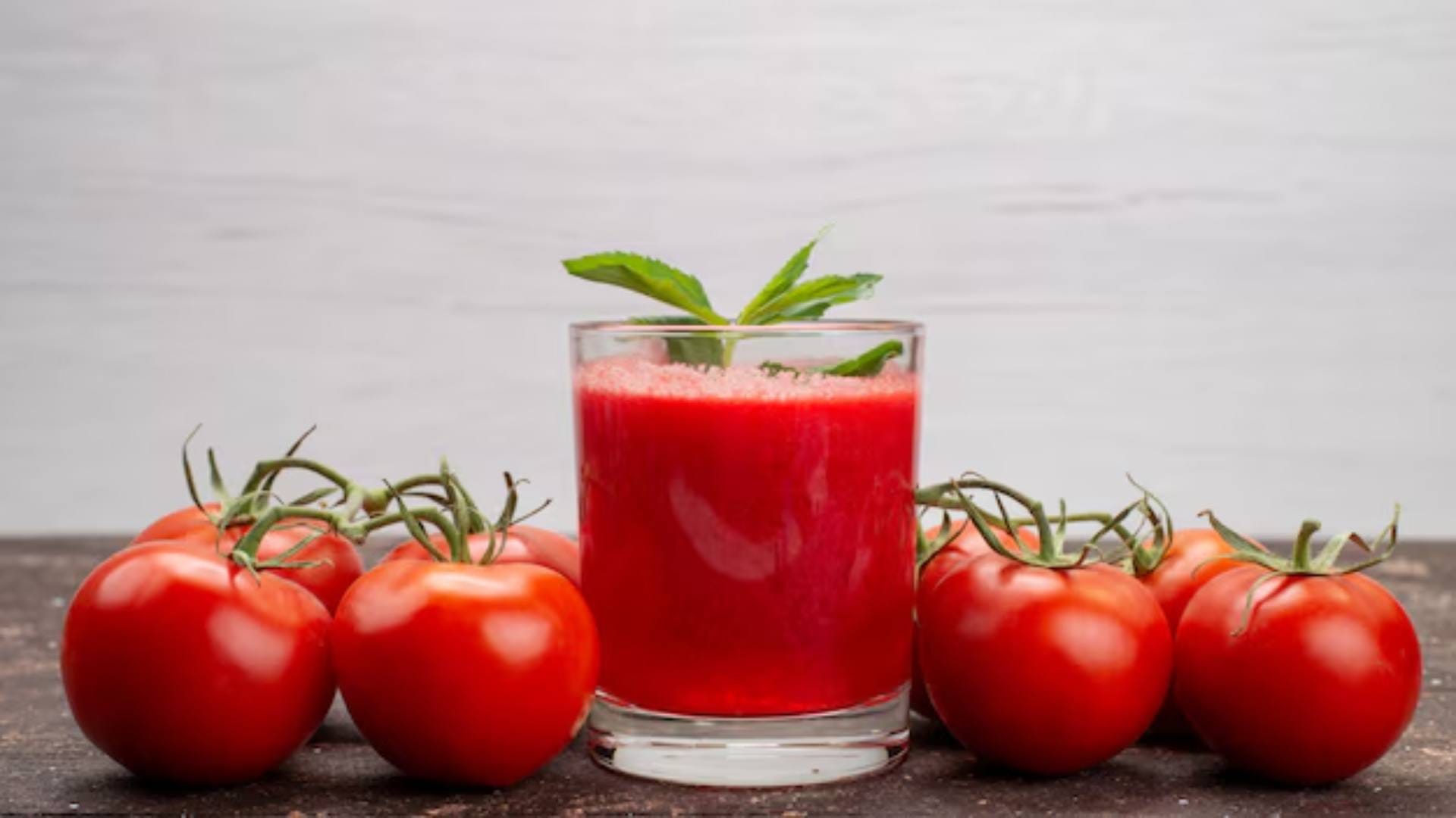 Does Eating Tomatoes Cause Kidney Stones why should we avoid eating tomato in kidney stone