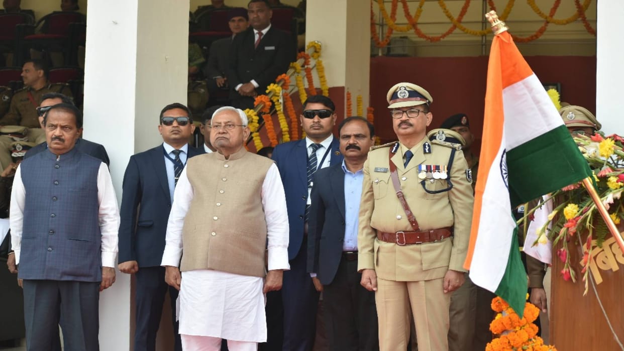 Bihar Police Week CM Nitish Kumar inspected parade took salute awarded President Distinguished Service Medal