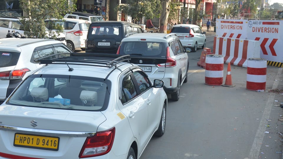 condition of MG Road Patients and students are stuck in jam