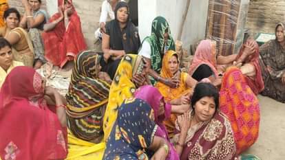 Prayagraj : शादी के बाद ससुराल पहुंचते ही दुल्हन की हुई मौत, शादी वाले घर में मचा कोहराम Bride dies as she reaches in-law's house after marriage, chaos in the wedding house