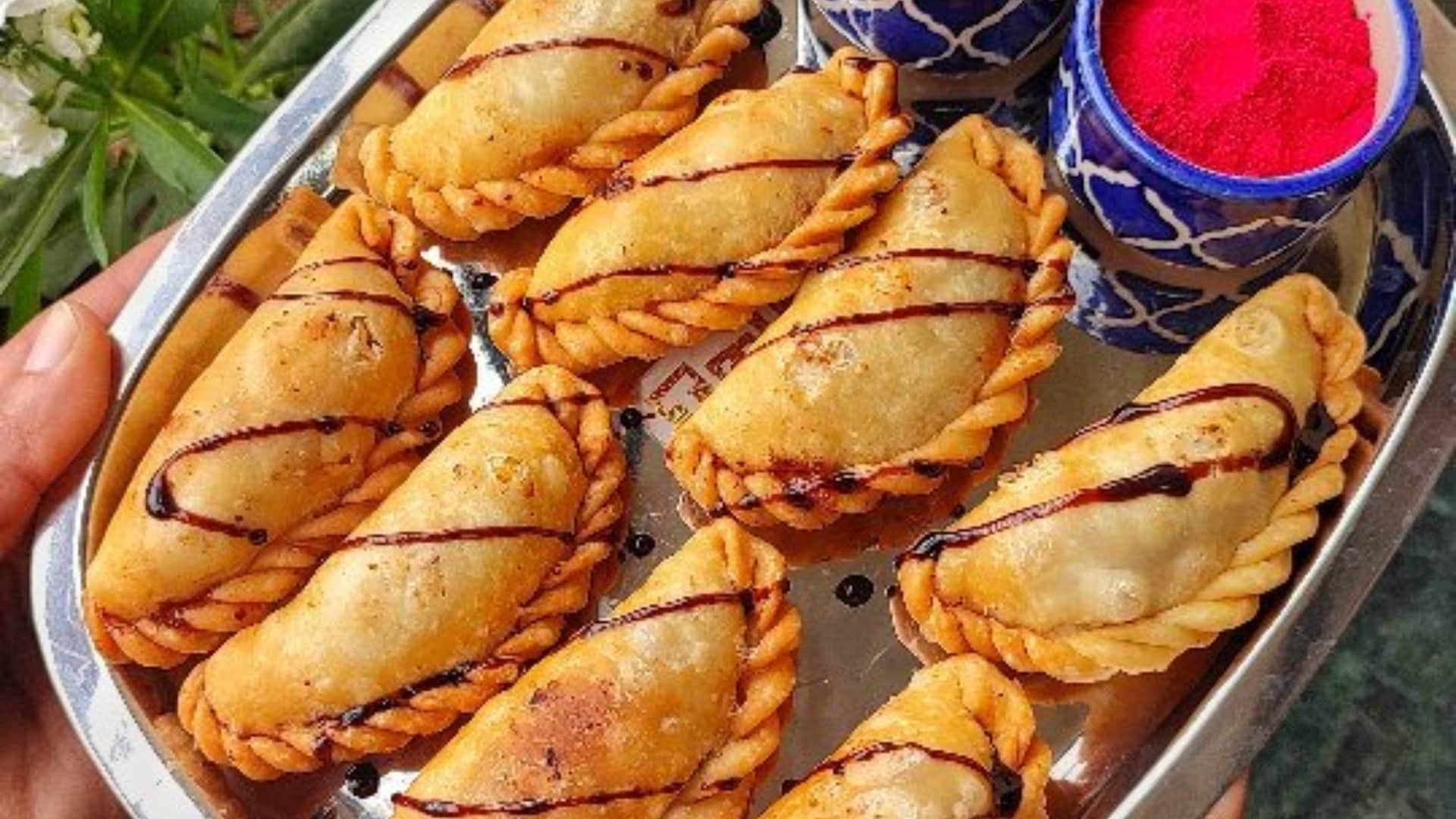 Holi 2025 Date Five Types Gujiya Recipes At Home in Hindi Gujiya Kaise Banaye