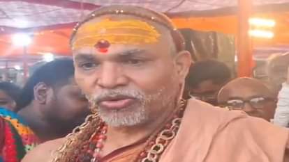 जगद्गुरु शंकराचार्य स्वामी अविमुक्तेश्वरानंद सरस्वती।