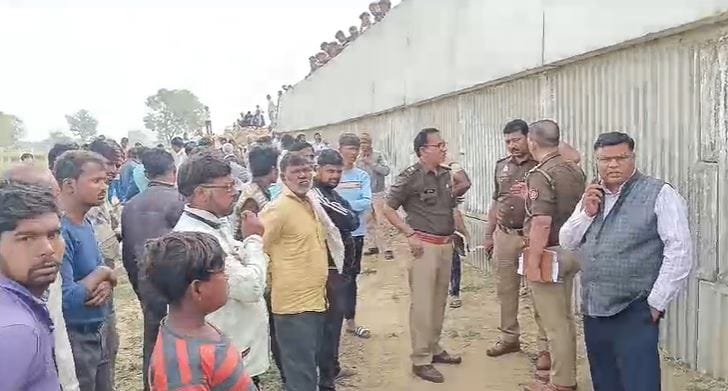 Farmer's dead body on Inner Ring Road blood flowing from mouth pesticide and glass found nearby