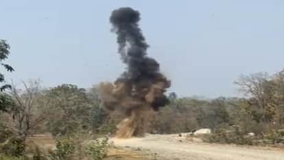 Two labourers injured in IED blast admitted to district hospital while 60 female Maoists killed in one year in