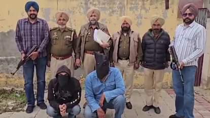 मोगा: अरायस ने ने rurी ी r गैंगस runur समेत दो दो दो दो दो को दो दो पिस पिस मोगा पुलिस ने एक श्रेणी गैंगस्टर सहित दो को गिरफ्तार किया
