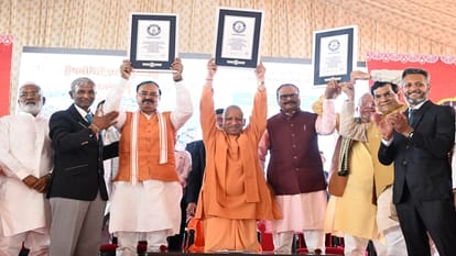 CM Yogi said: Opposition remained negative, left no stone unturned to defame Mahakumbh