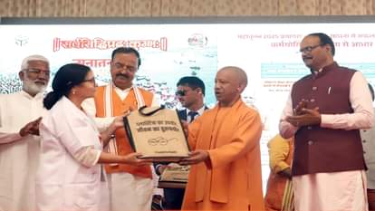 CM Yogi said: Opposition remained negative, left no stone unturned to defame Mahakumbh