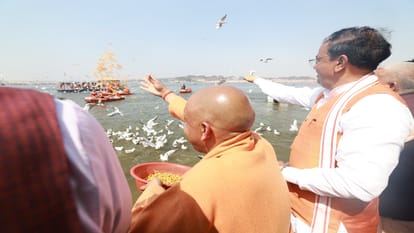 CM Yogi said: Opposition remained negative, left no stone unturned to defame Mahakumbh