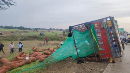 Seoni News: Truck hits bike on Jabalpur-Nagpur highway, four including two children killed