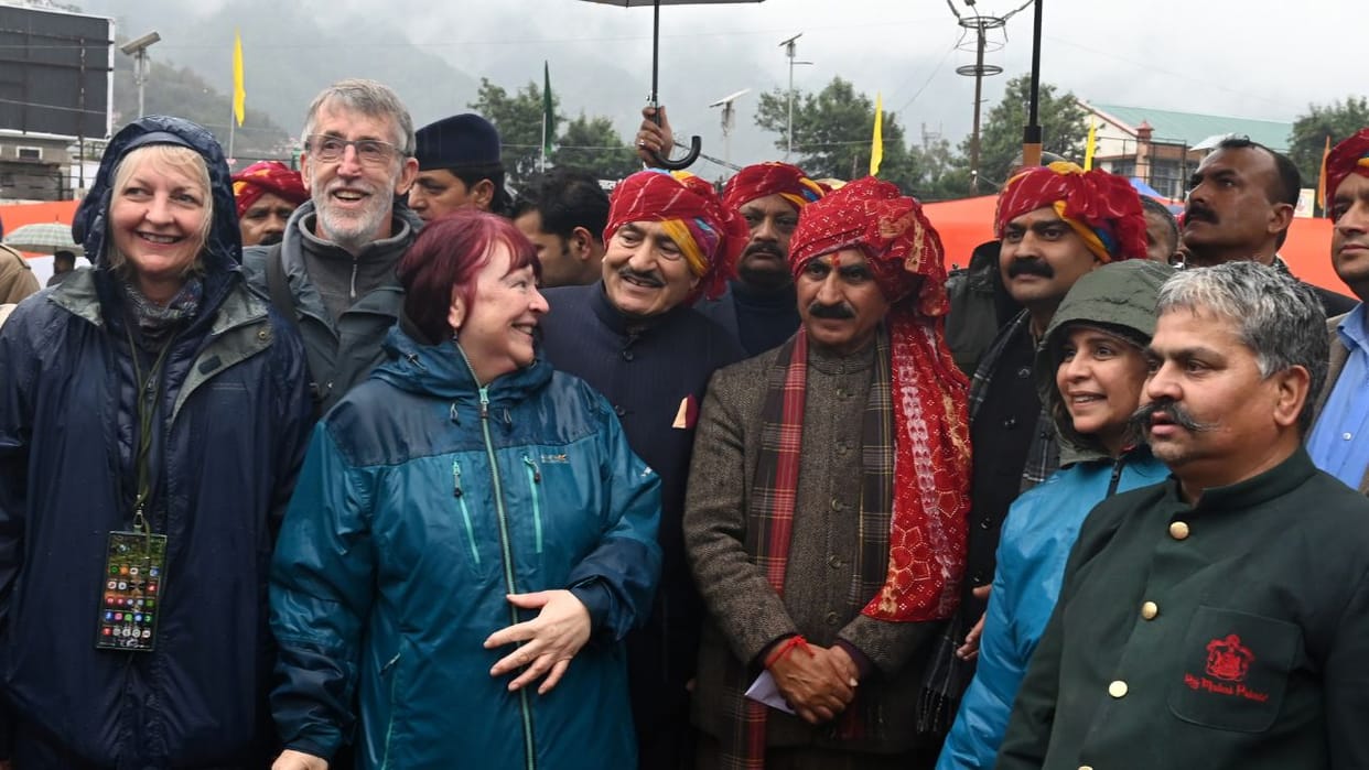 Mandi Shivratri Shahi Jalebh took place amidst drizzling rain CM Sukhu riding in an open jeep