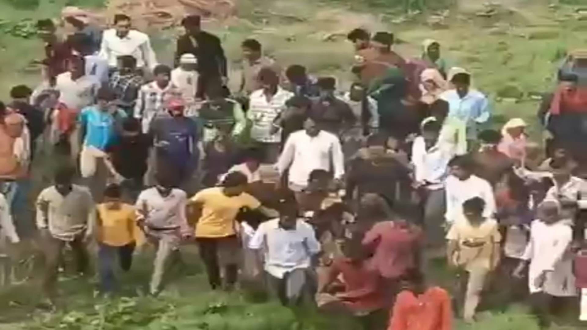 Crime in Bihar Woman murdered Darbhanga her body thrown deceased child had blood on his hand investigating