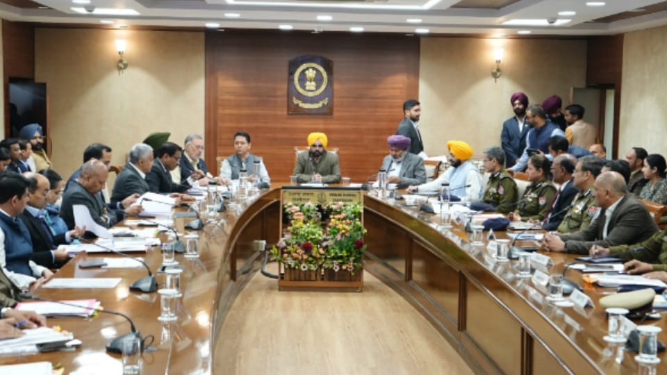 CM Bhagwant Mann meeting with DCs and SSPs of all districts