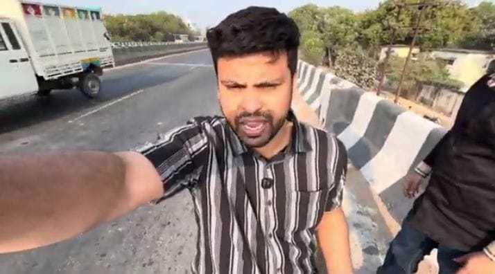 YouTuber threw notes from the flyover there was a race to loot police said action will be taken