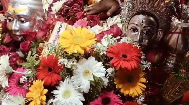 Baba Anandeshwar became the groom the wedding procession started with great pomp