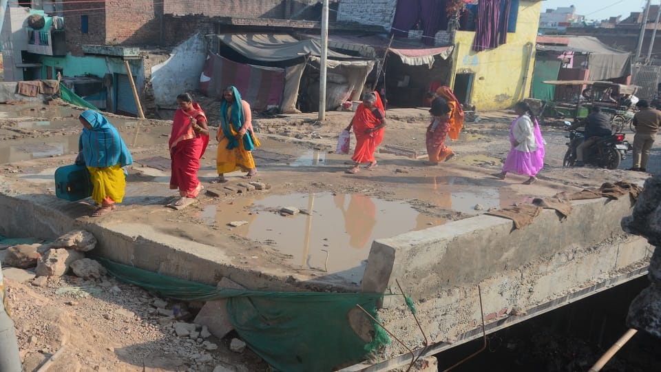 Lohamandi-Jaipur House Road: Culvert could not be built in a month more than two lakh people are facing proble