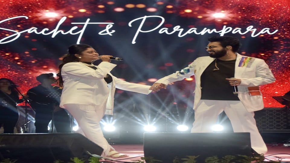 Musicians Sachet-Parampara performed at Taj Festival
