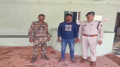 Police crackdown on ganja smuggling continues fourth accused linked to network arrested in Kabirdham