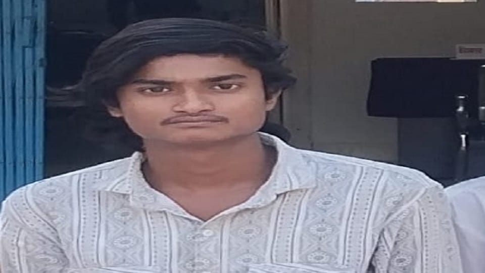 पुलिस की गिरफ्त में आरोपी