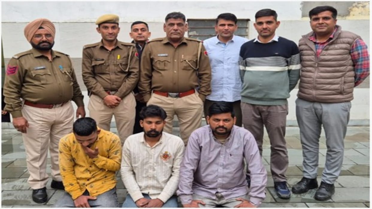 Sri Ganganagar: Gang snatching earrings from women busted, three accused arrested, police busy in recovery