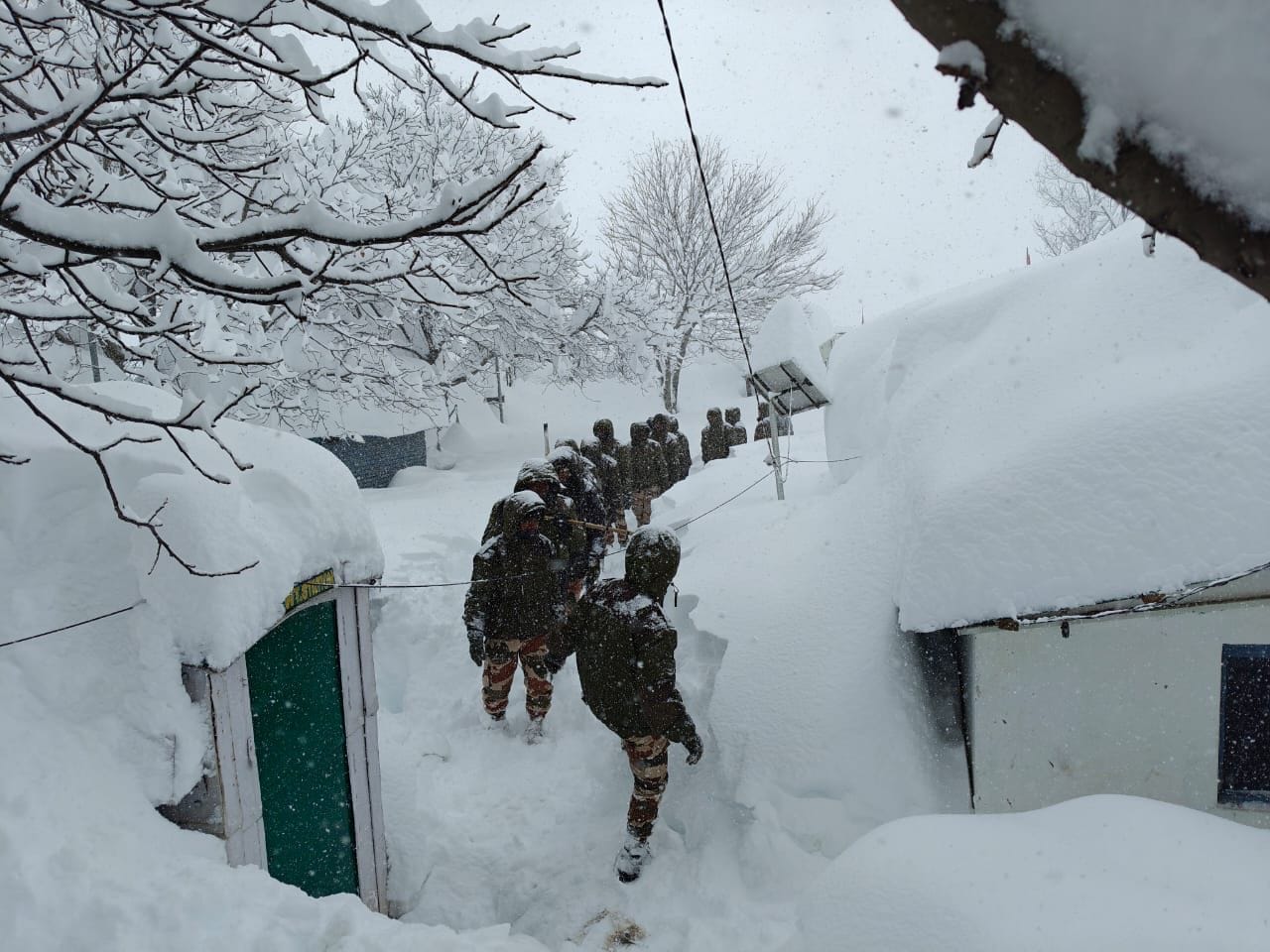 Chamoli Avalanche Army, ITBP, NDRF and SDRF rescue operation See Photos