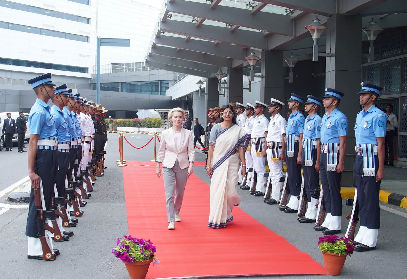 European Commission President Ursula von der Leyen EU commissioners take Hydrogen Bus to bilateral talks venue