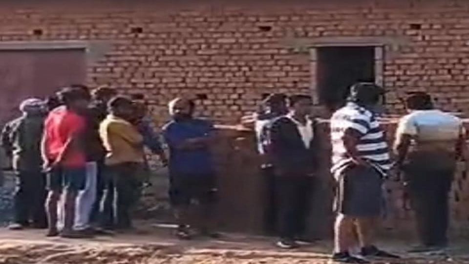 Dead body of a youth found hanging from a noose police busy investigating in Korba