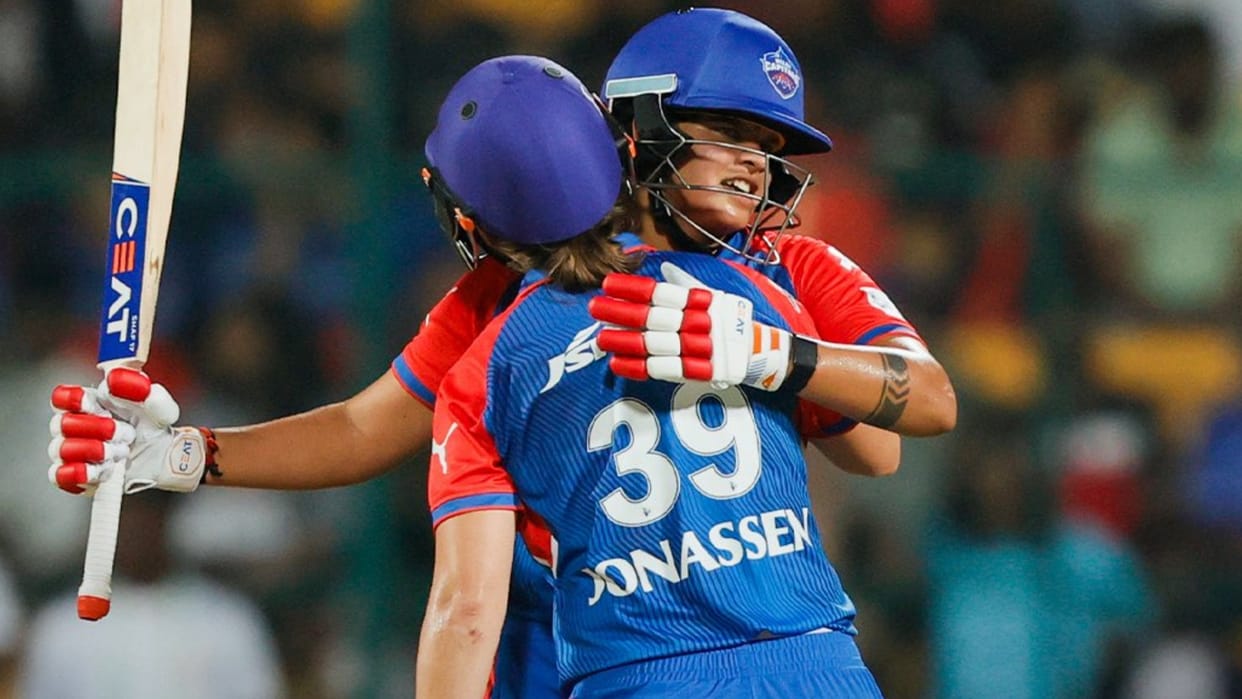 RCB vs DC WPL 2025 Delhi Capitals qualified for playoffs RCB slipped to fourth place see points table updates